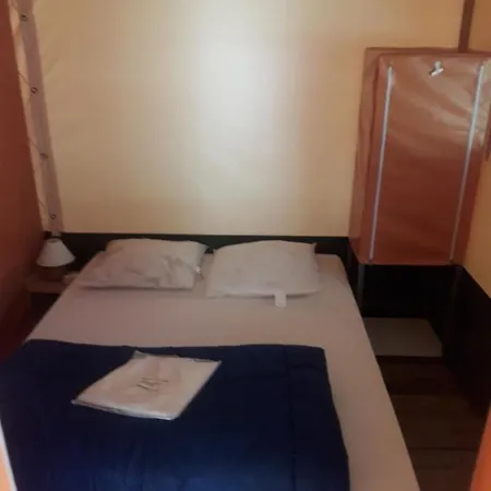 مكان تخييم Camping Du Lac