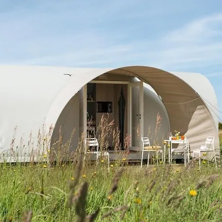 Camping Du Lac مكان تخييم 4*