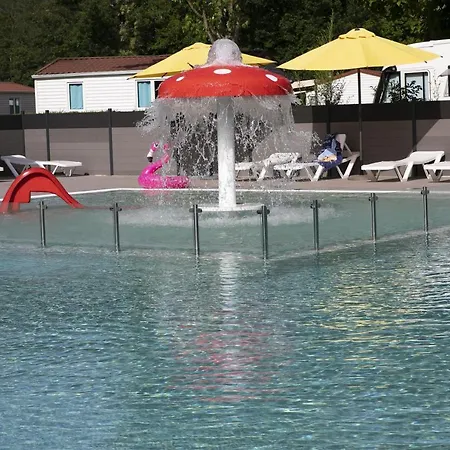 Camping Du Lac مكان تخييم