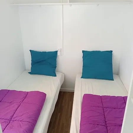 مكان تخييم Camping Du Lac 4*
